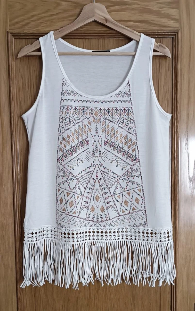 Camiseta blanca flecos Encuentro Moda-Talla S